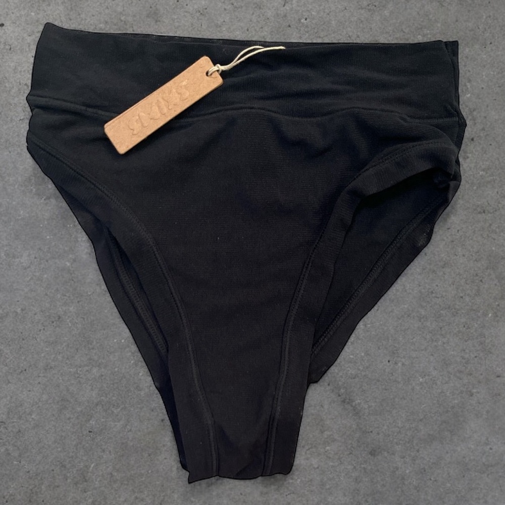 SKIMS Cheeky Mesh Brief in Onyx